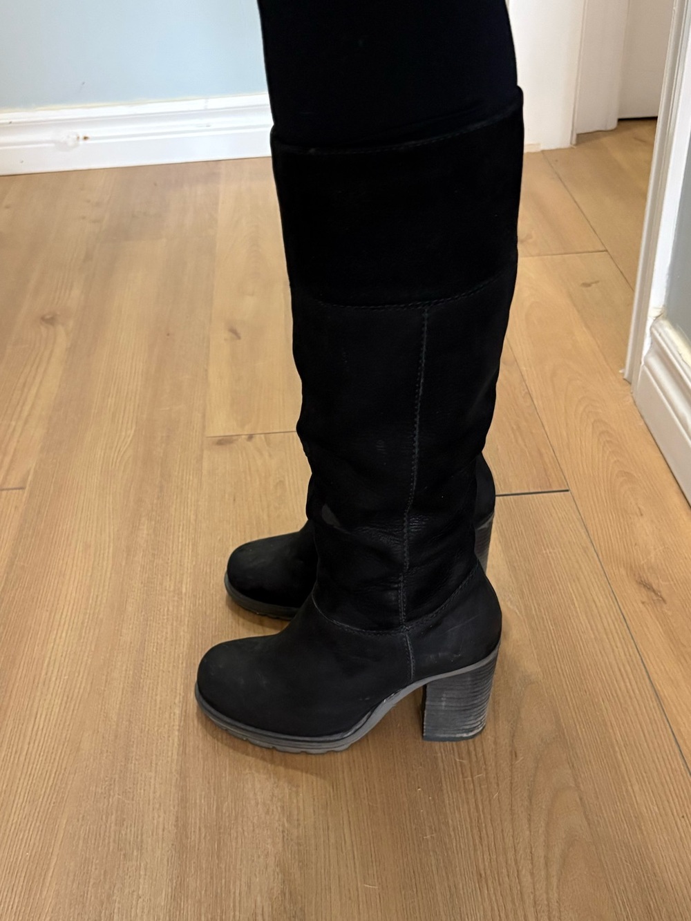 Arnold Churgin Women's Black Suede Knee-High Block Heeled Boots - Picture 3 of 8